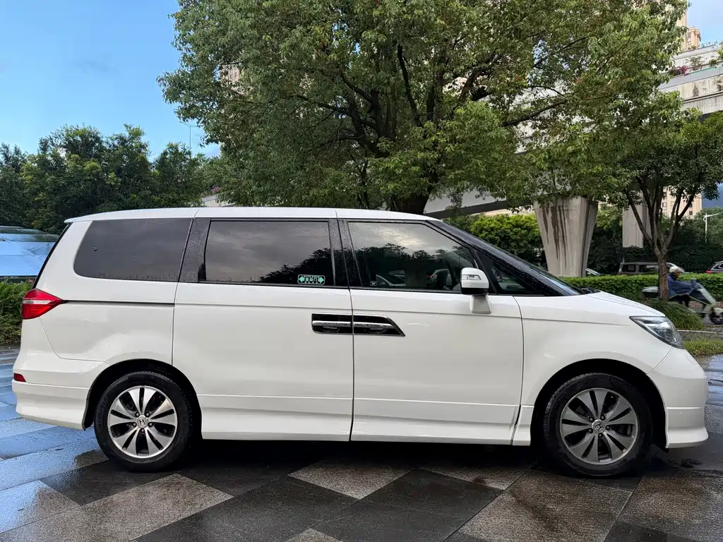 Honda Elysion — миниатюра 22