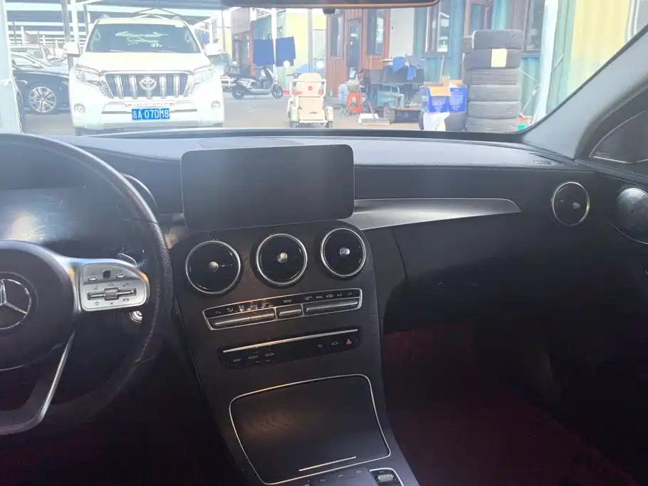 Mercedes-Benz C-Class — миниатюра 13