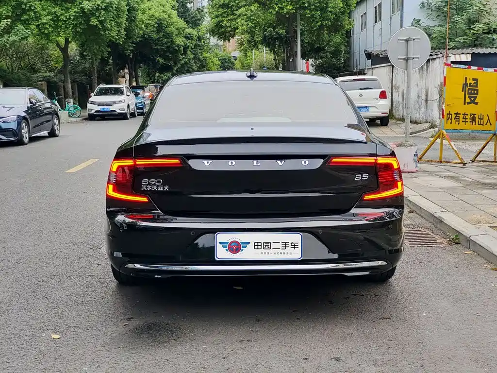 Volvo S90 — миниатюра 5