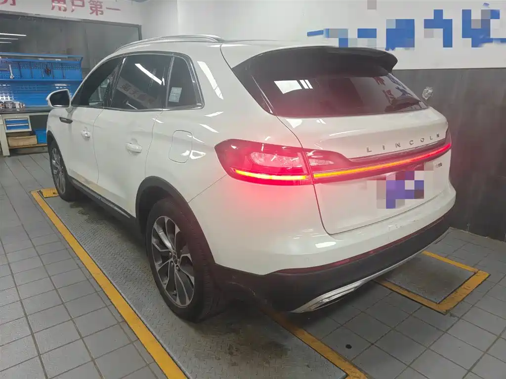 Lincoln Nautilus 2021 2.0T