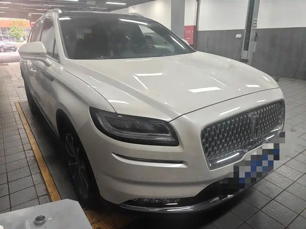 Lincoln Nautilus 2021 2.0T