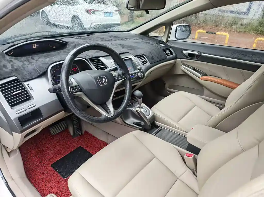 Honda Civic — миниатюра 4