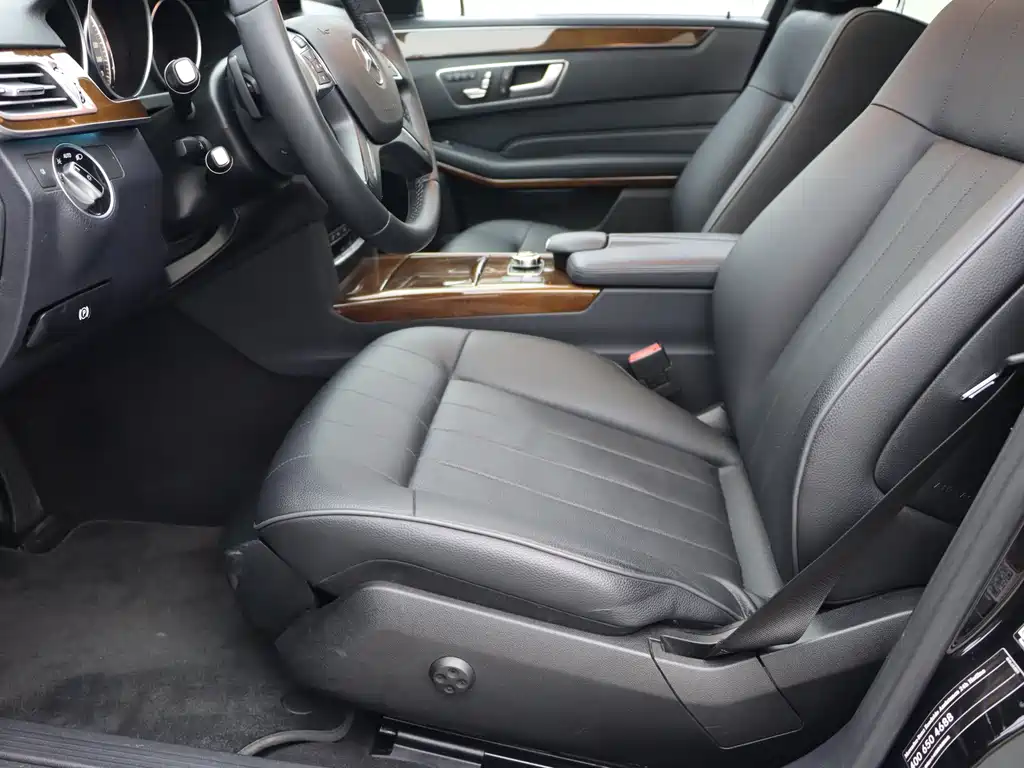 Mercedes-Benz E-Class — миниатюра 5