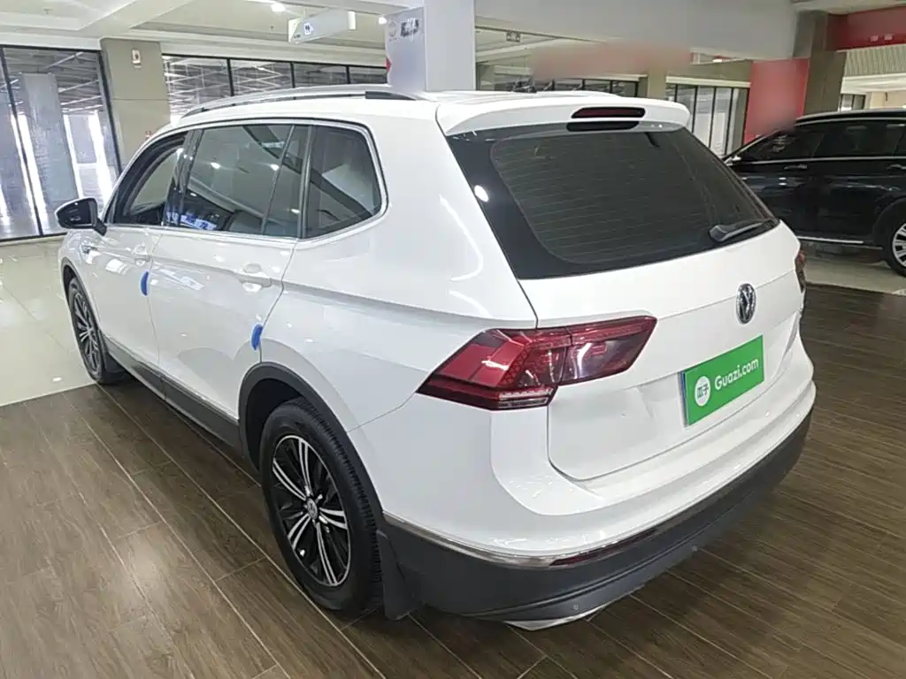 Volkswagen Tiguan L — миниатюра 5