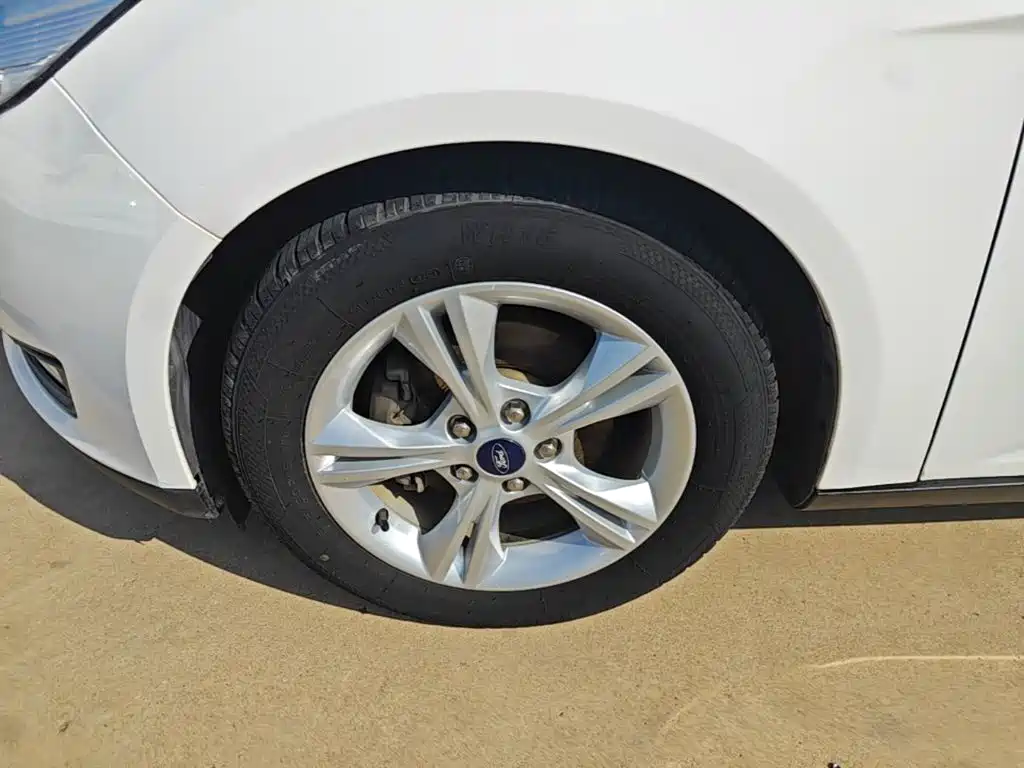 Ford Focus — миниатюра 23