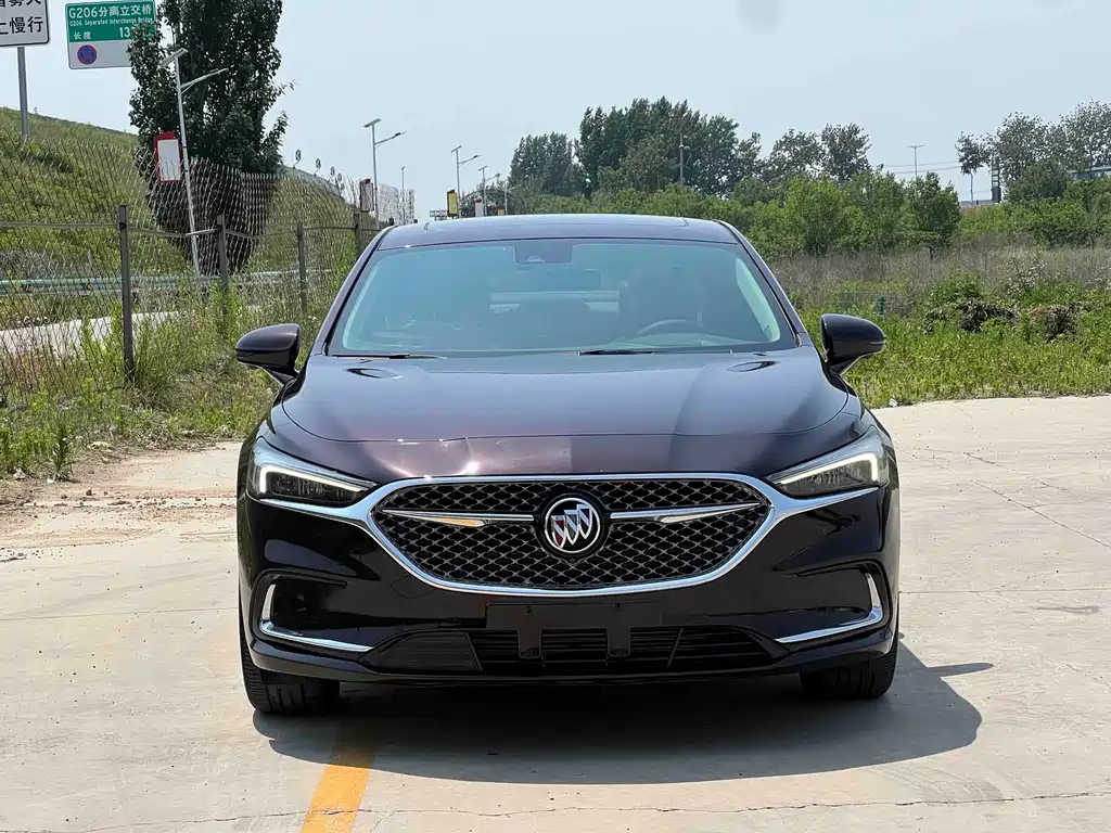 Buick LaCrosse 2022 Avenir Flagship