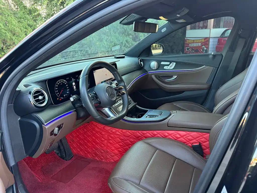 Mercedes-Benz E-Class — миниатюра 5