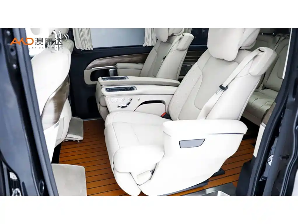 Mercedes-Benz V-Class - фото 7