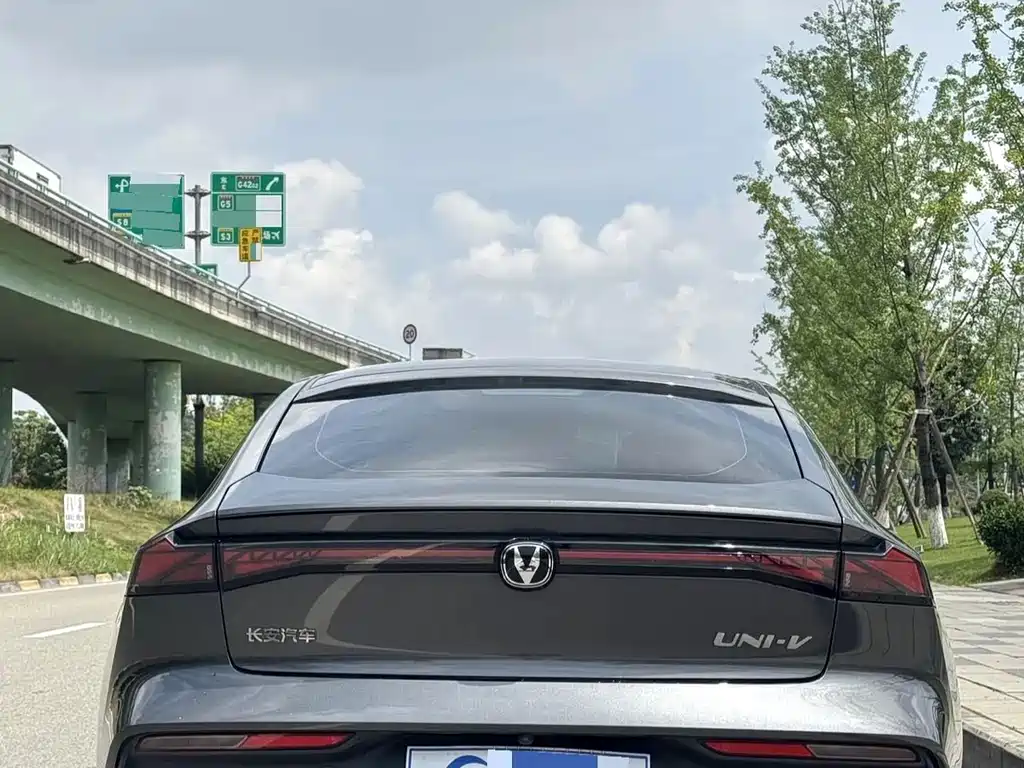 Changan UNI-V — миниатюра 9