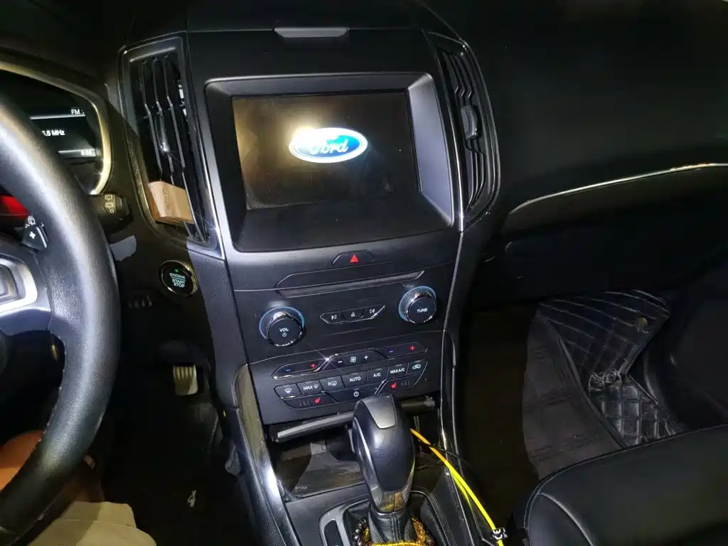 Ford Edge — миниатюра 9