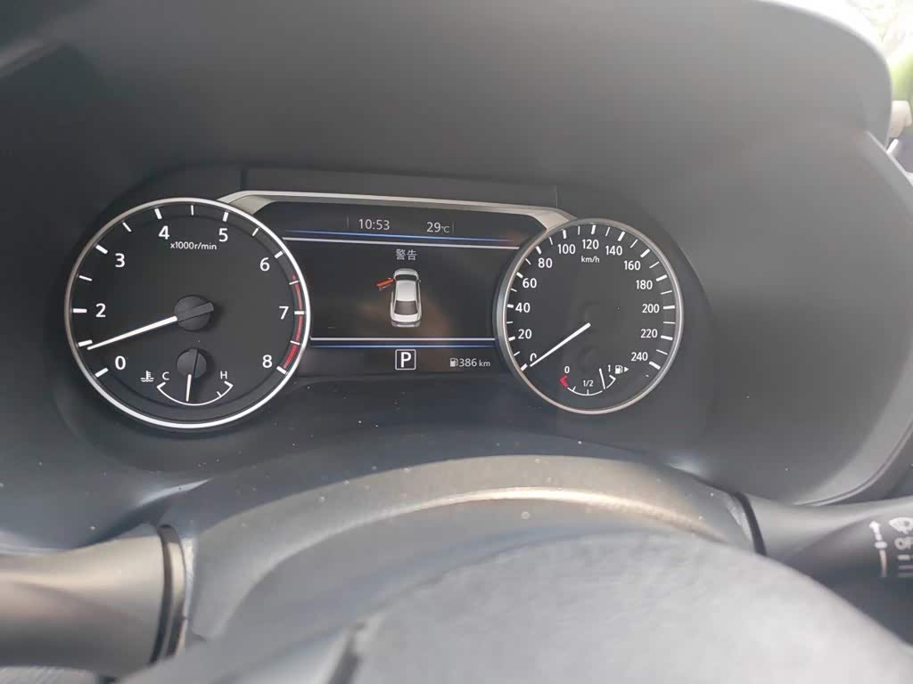 Nissan Sylphy 1.6 л 2024 г. Чёрный, пробег 18600 км