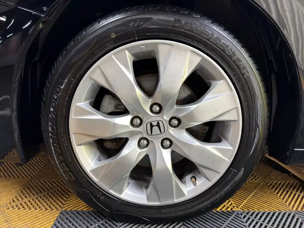 Honda Accord — миниатюра 13