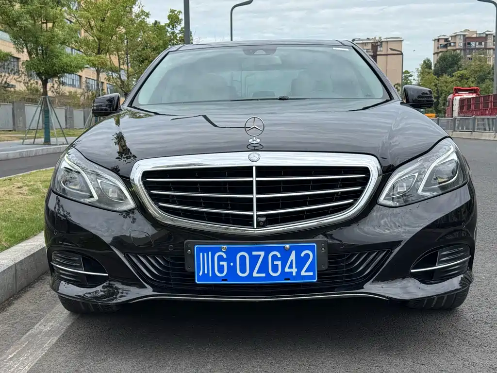 Mercedes-Benz E-Class — миниатюра 2