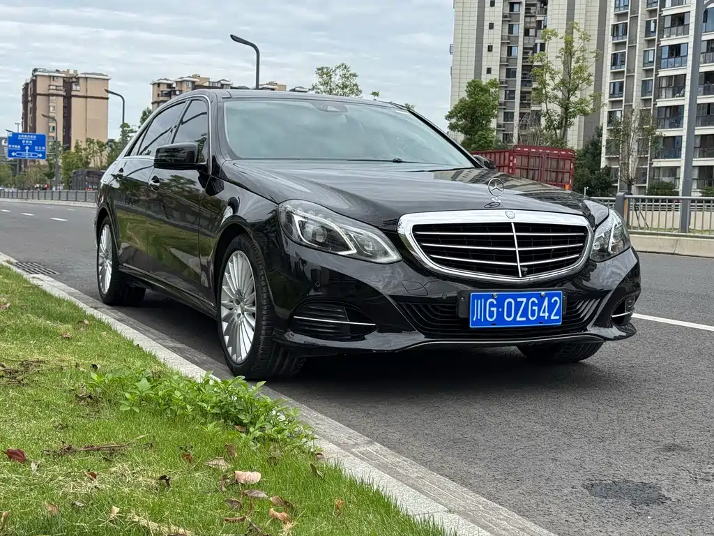 Mercedes-Benz E-Class — миниатюра 3