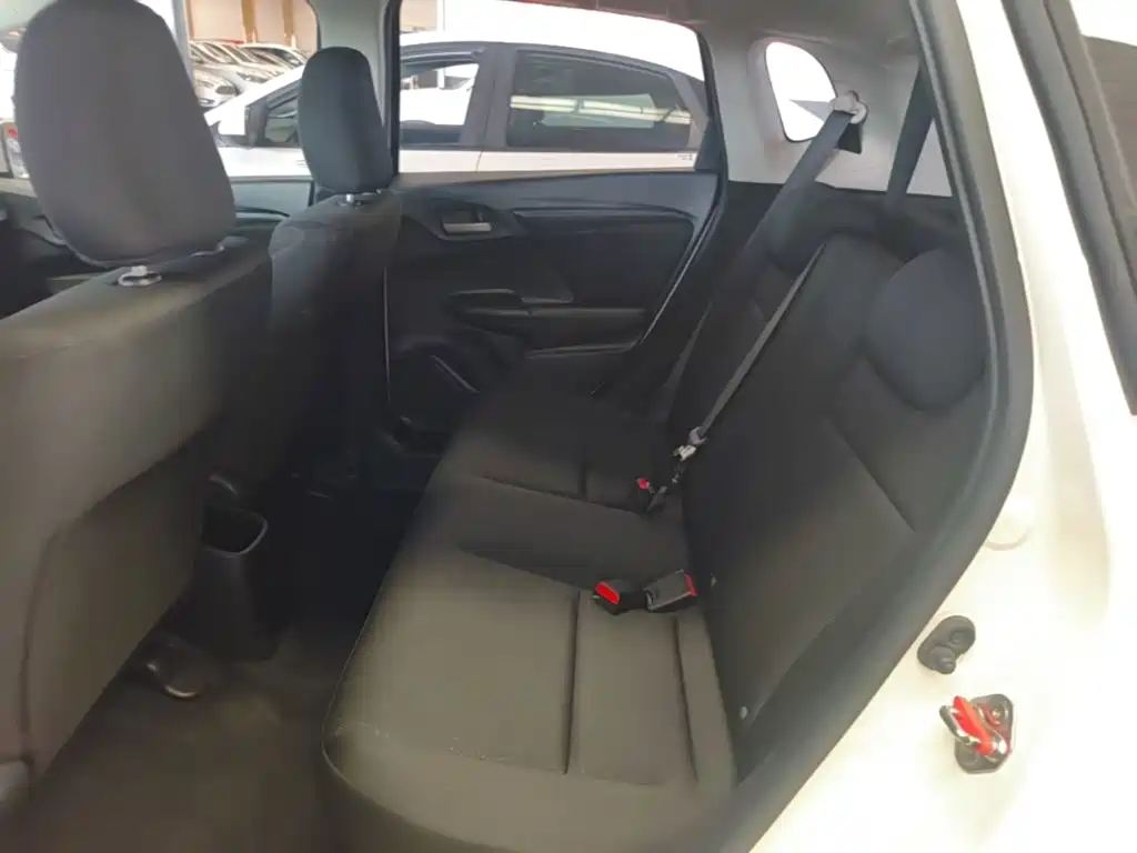 Honda Fit — миниатюра 17