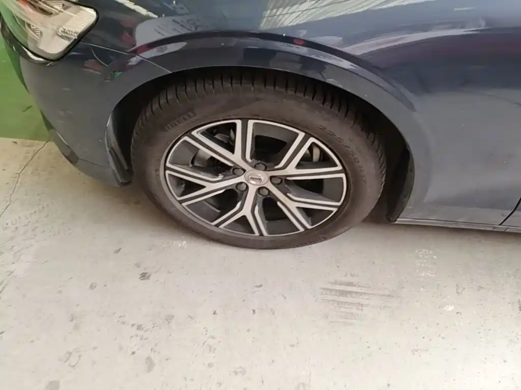 Volvo S60 — миниатюра 23