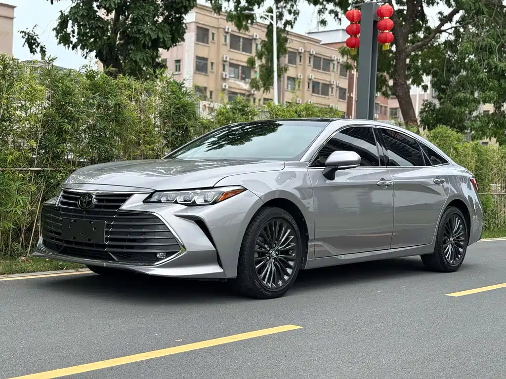 Toyota Avalon 2019