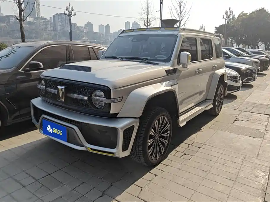 TANK CO CREATION TANK 300