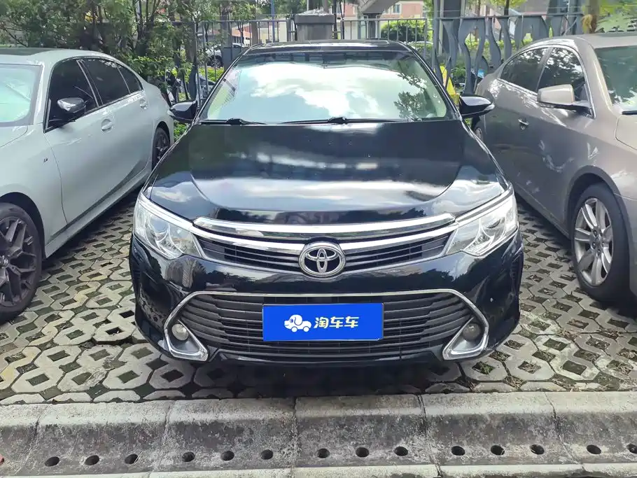 Toyota Camry — миниатюра 2