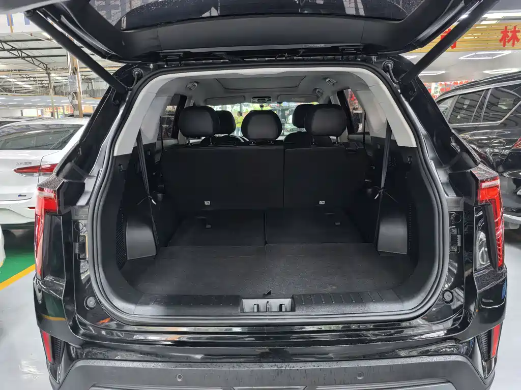 Sehol X8 PLUS 2023 1.5TGDI DCT Premium 7 мест