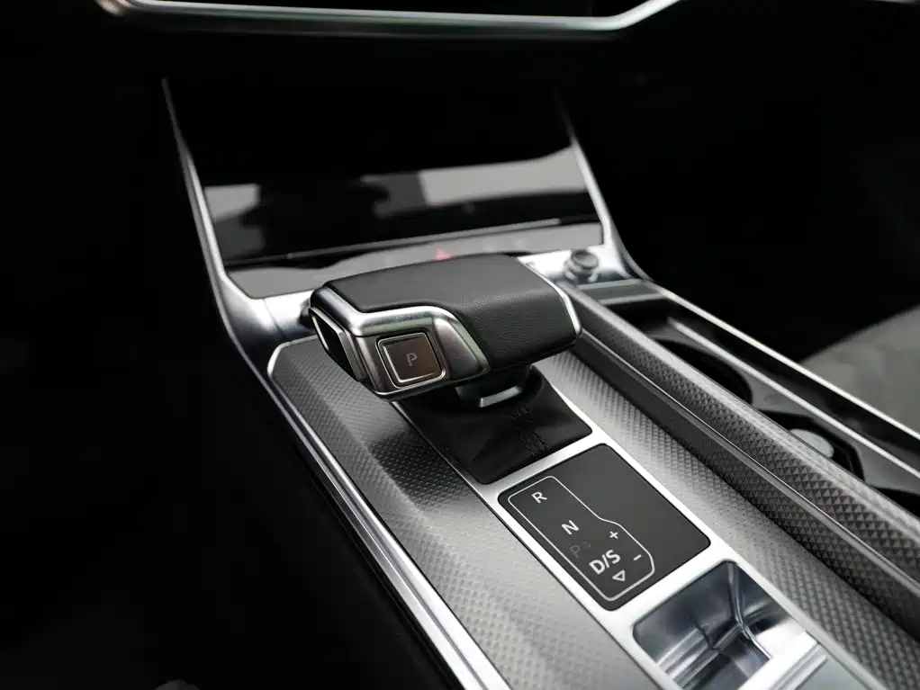 Audi A6L — миниатюра 15
