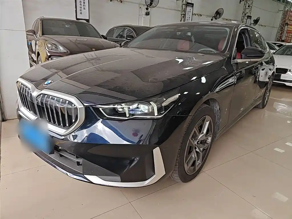 BMW 5 Series 530Li Leading Luxury Package