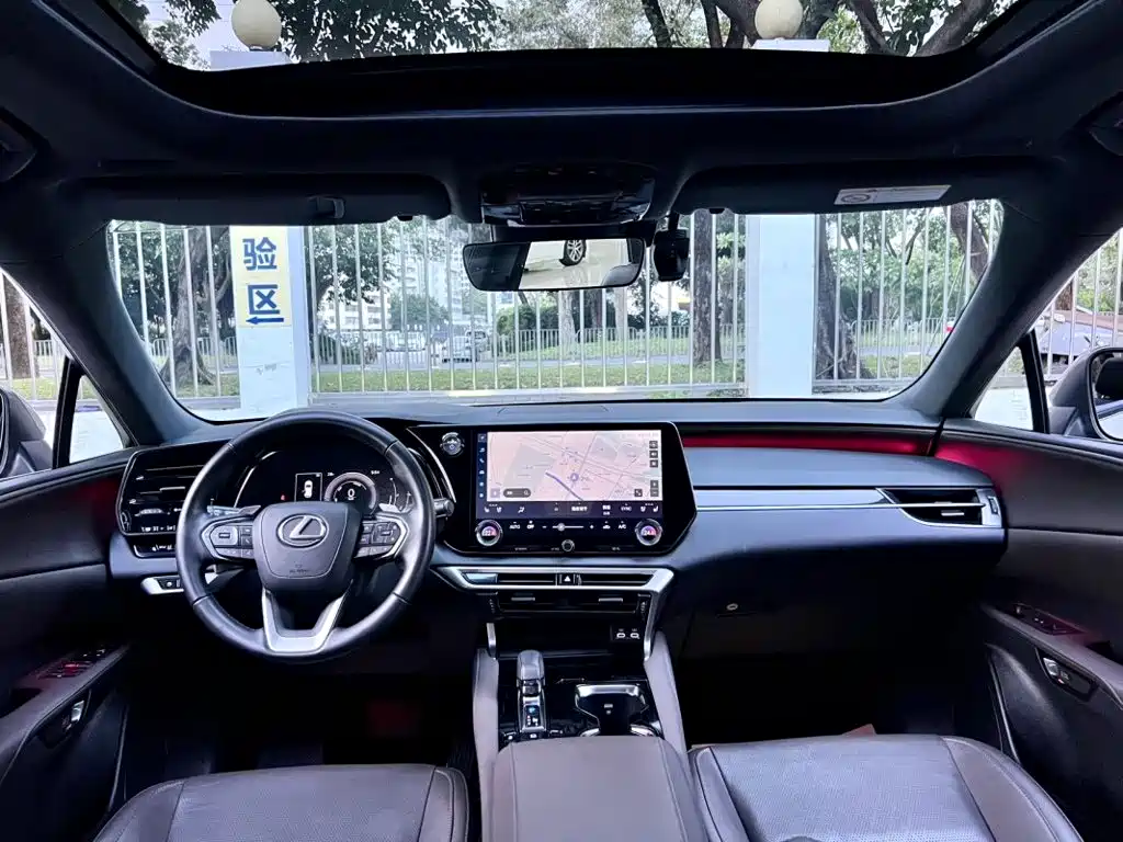 Lexus RX — миниатюра 6