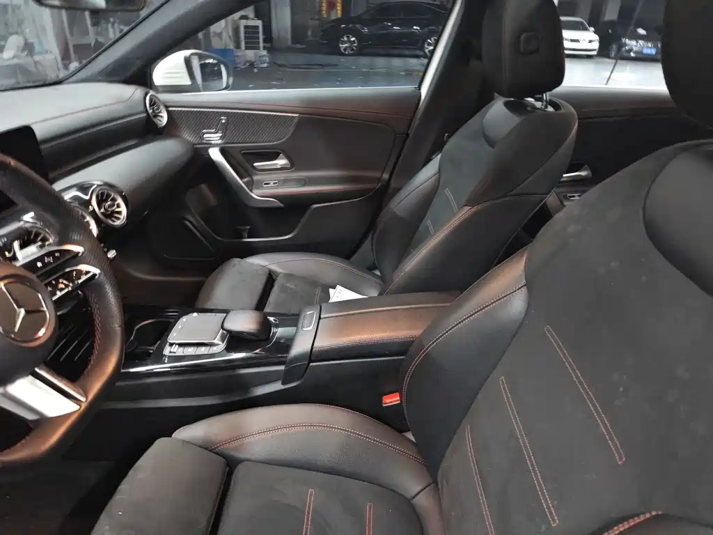 Mercedes-Benz A-Class — миниатюра 8