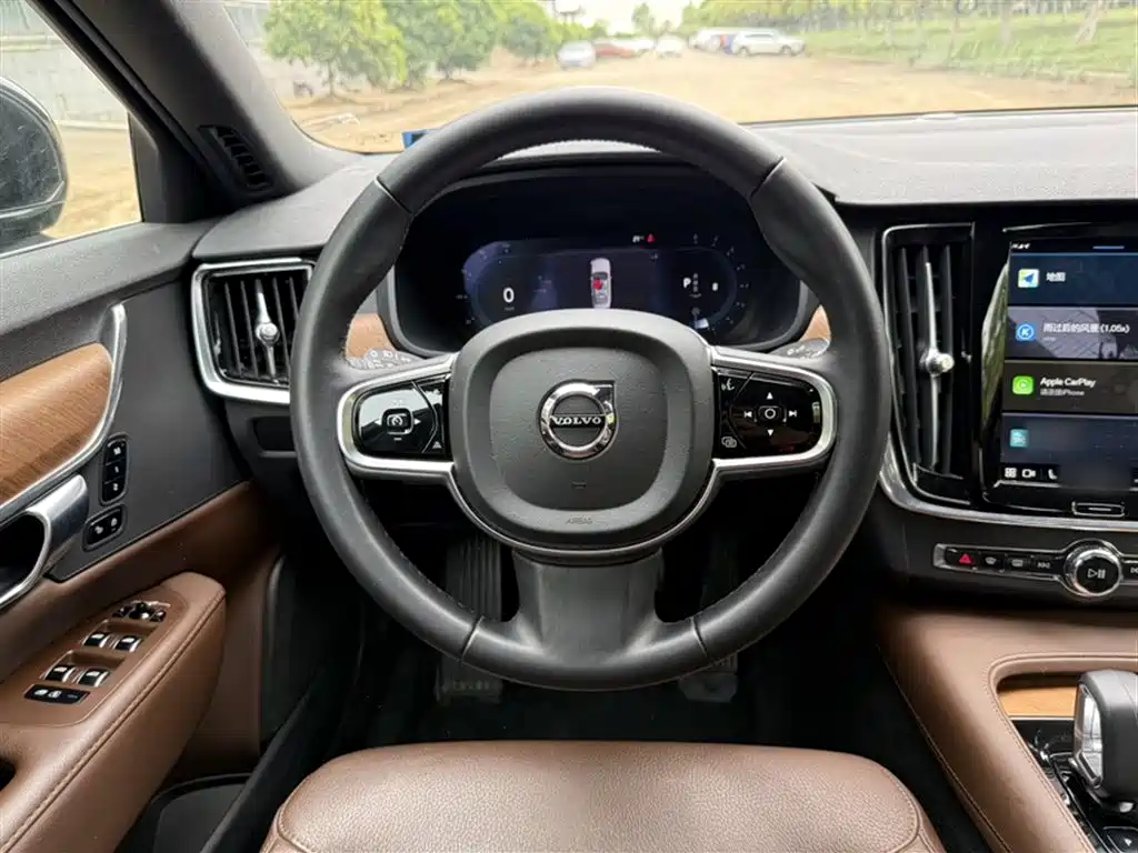 Volvo S90 2024 B5 Luxury