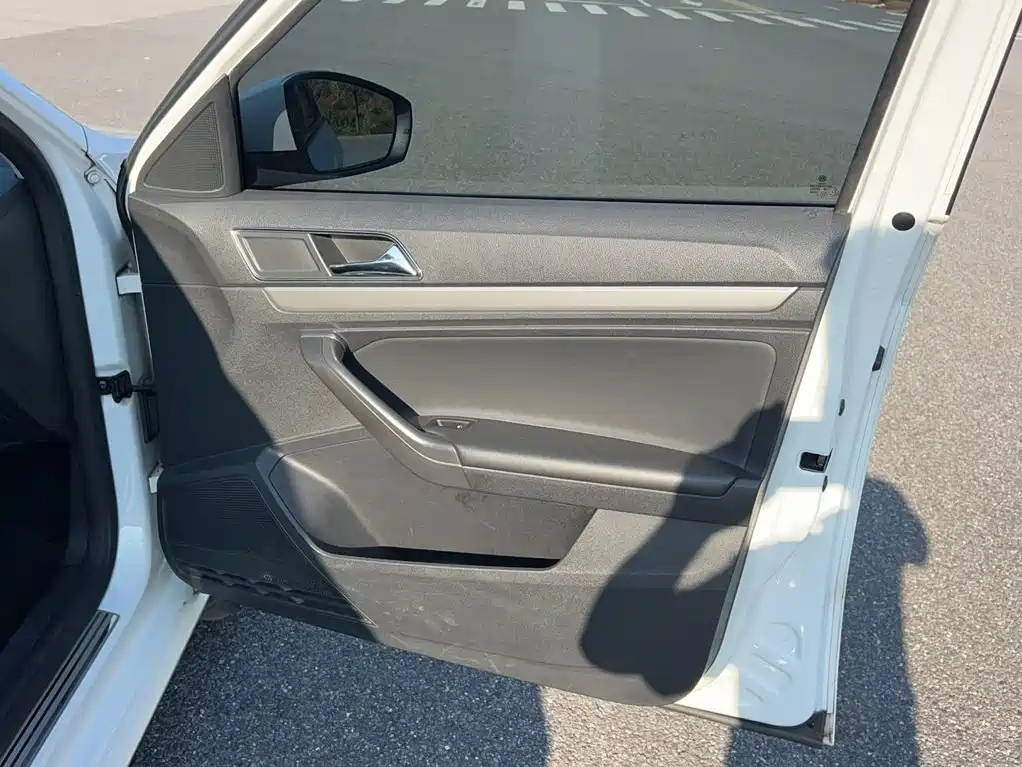 Volkswagen Lavida — миниатюра 21
