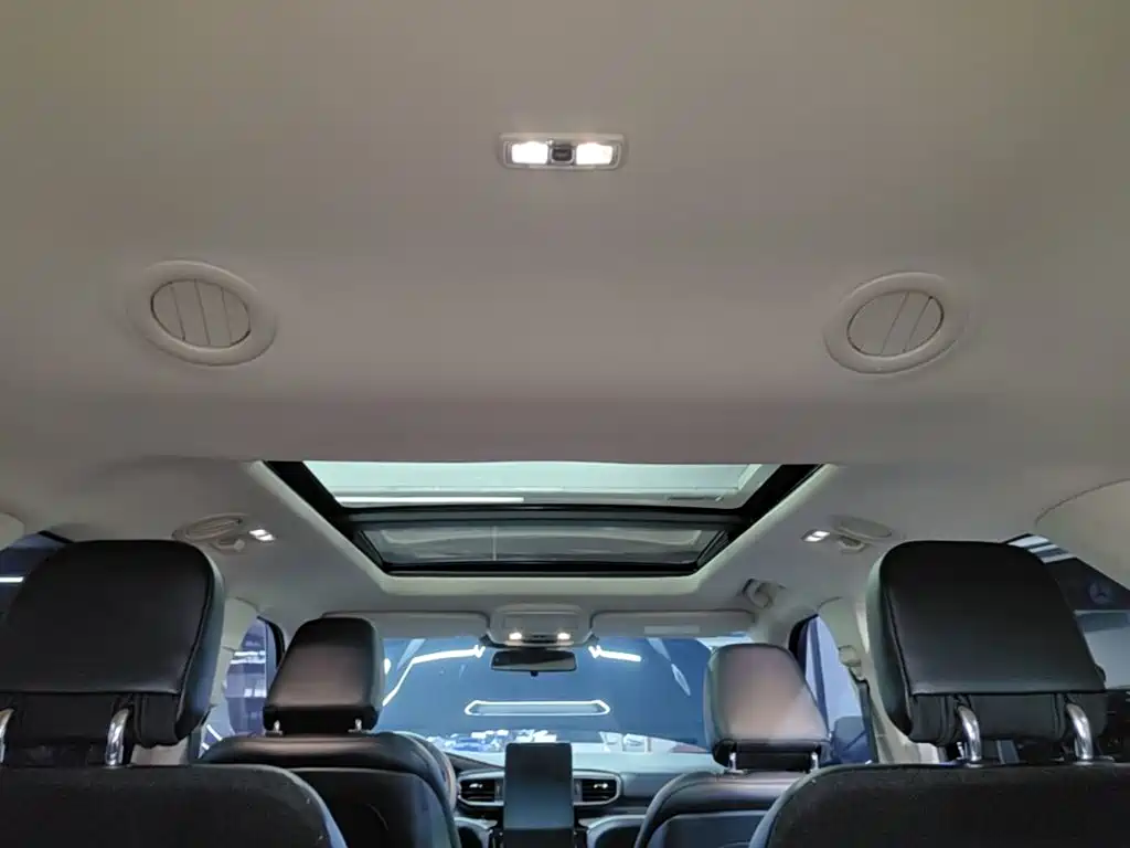 Ford Explorer — миниатюра 18