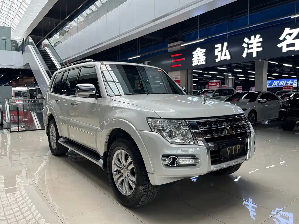 Mitsubishi V97 2019 3.8L GLS