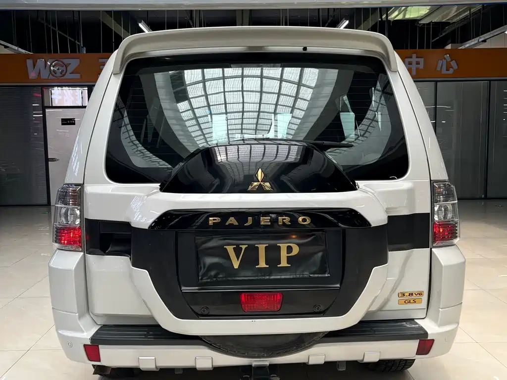 Mitsubishi V97 2019 3.8L GLS