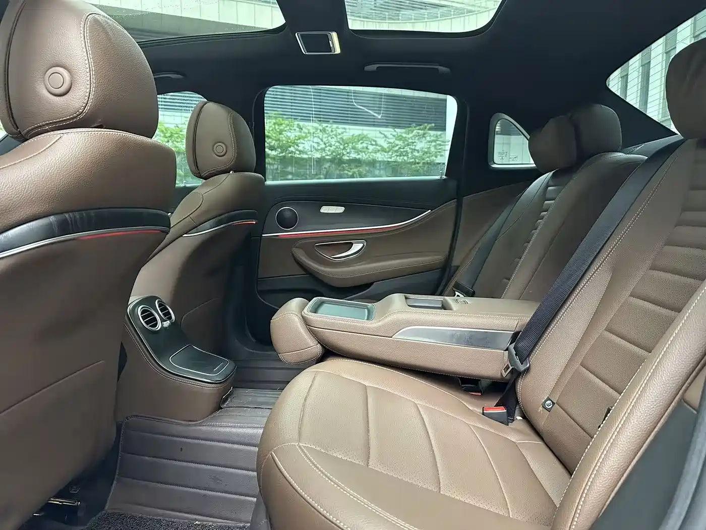 Mercedes-Benz E-Class 2022 Черный из Китая