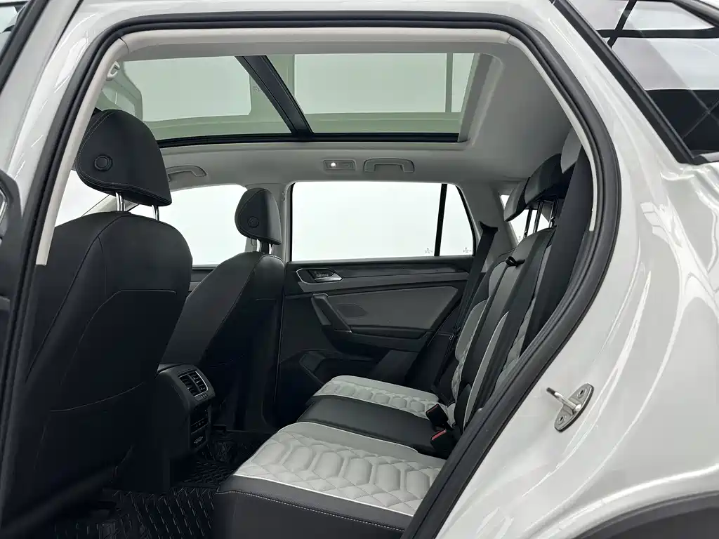 Volkswagen Tayron 2023 280TSI Luxury Plus