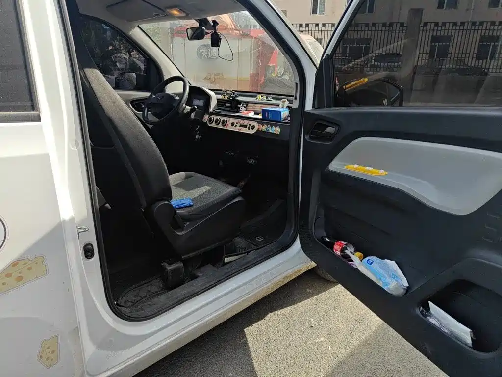 Wuling MINIEV — миниатюра 19