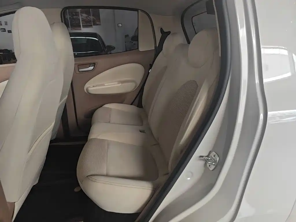 Wuling MINIEV — миниатюра 17