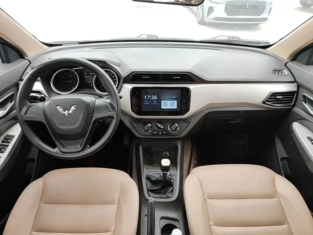 Wuling Hongguang — миниатюра 10