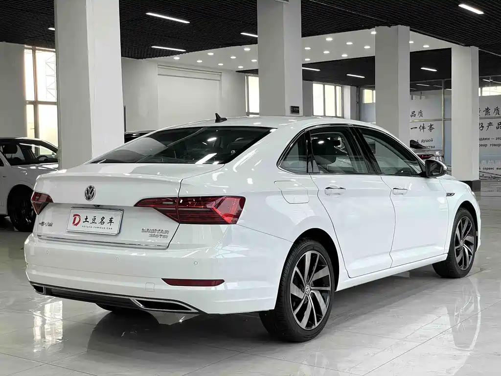 Volkswagen Sagitar 2021 280TSI DSG