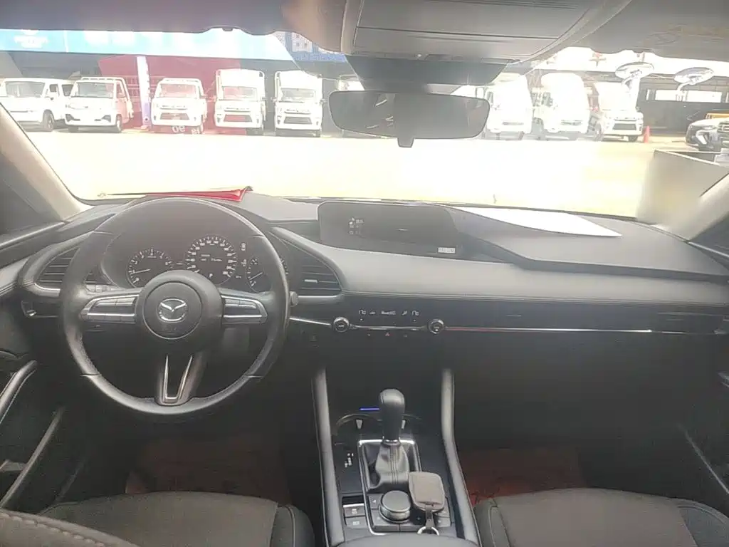 Mazda 3 Axela — миниатюра 10