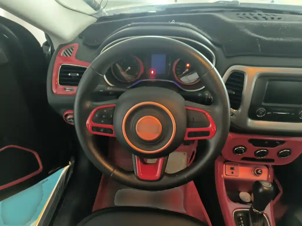 Jeep Compass — миниатюра 11