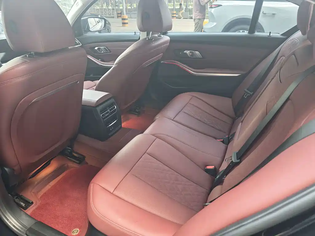 BMW 3 Series — миниатюра 8