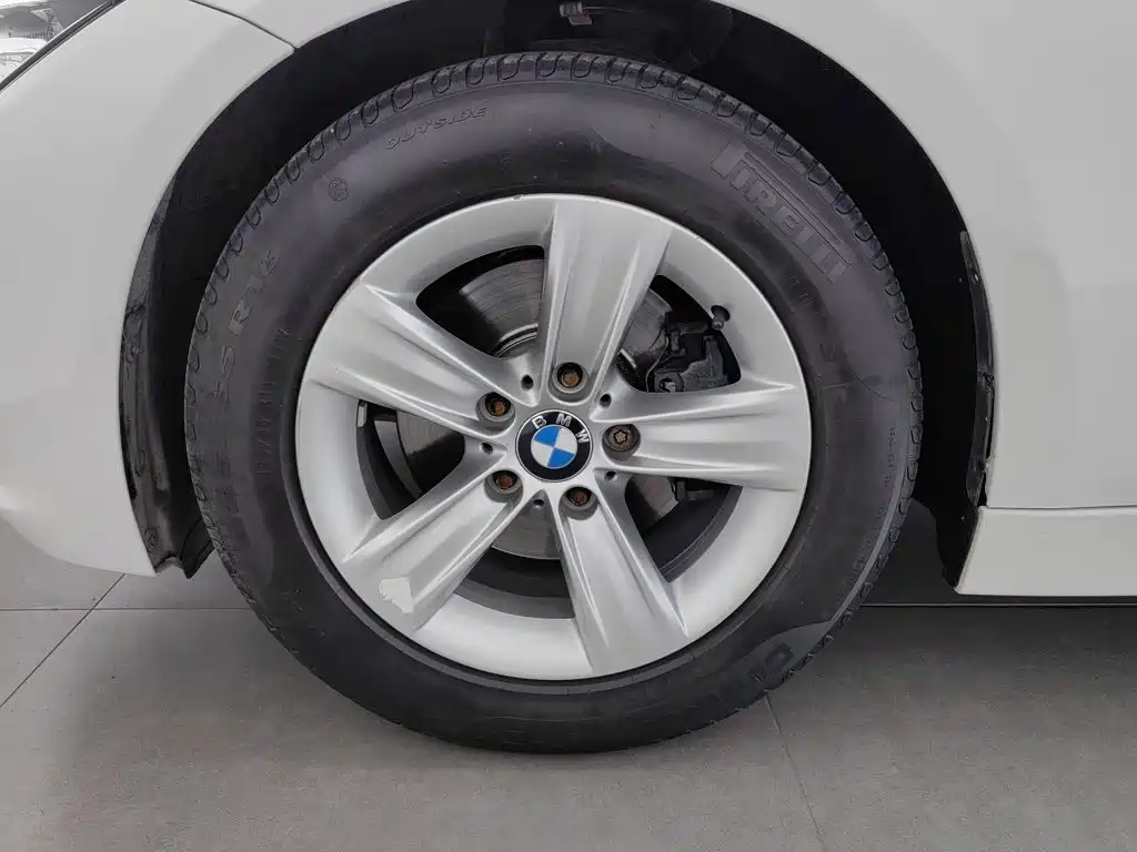 BMW 3 Series — миниатюра 17