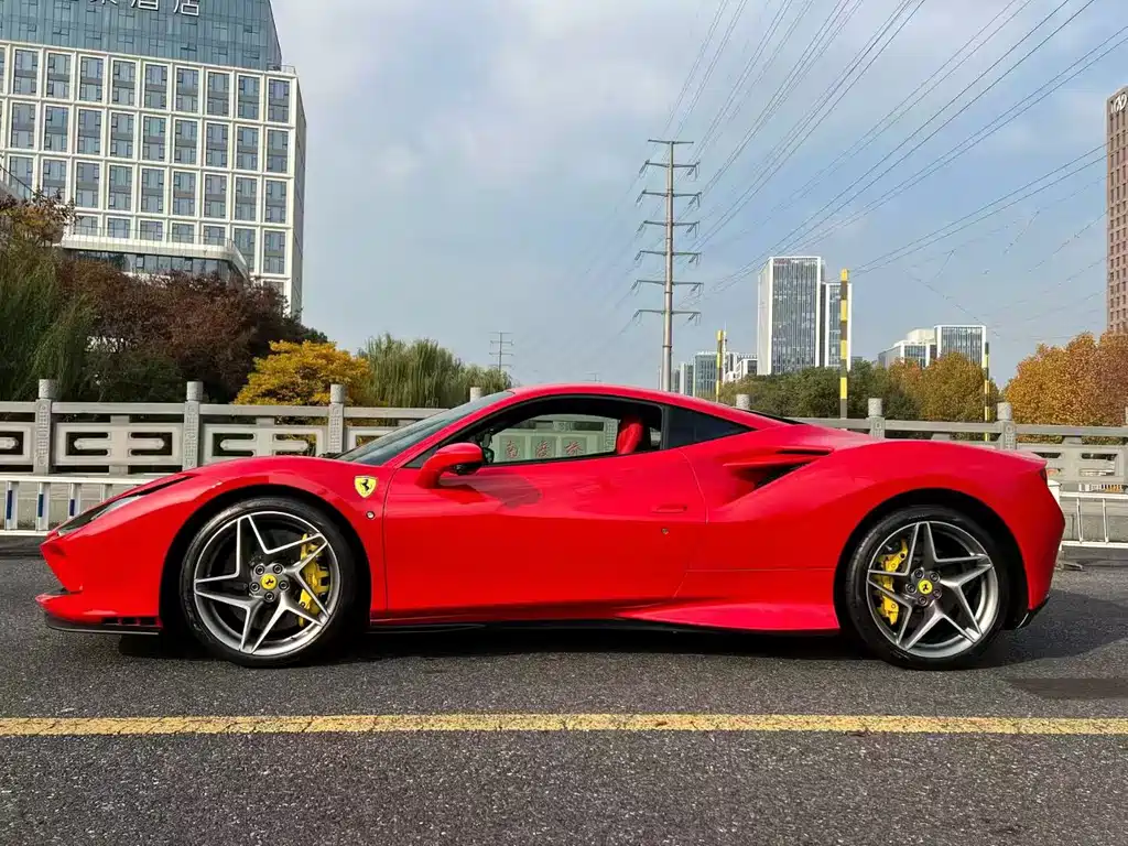 Ferrari F8 2019 Tributo 3.9T V8