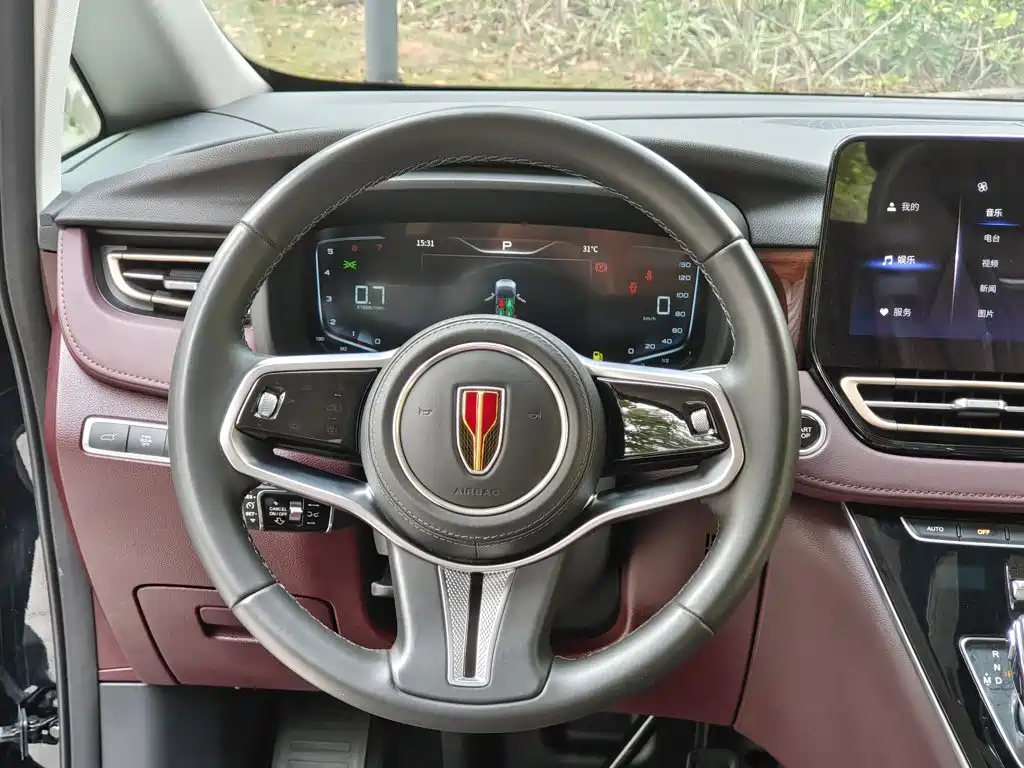 Hongqi HQ9 2023 2.0T