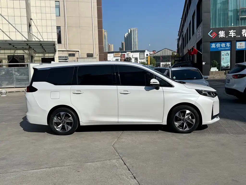 GAC TRUMPCHI M6