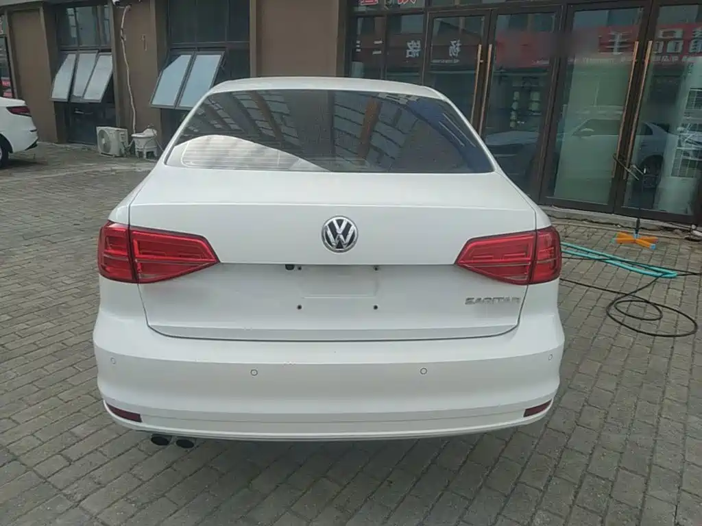 Volkswagen Sagitar — миниатюра 6