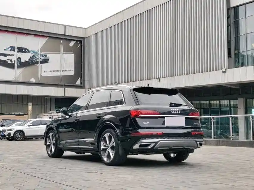 Audi Q7 — миниатюра 8