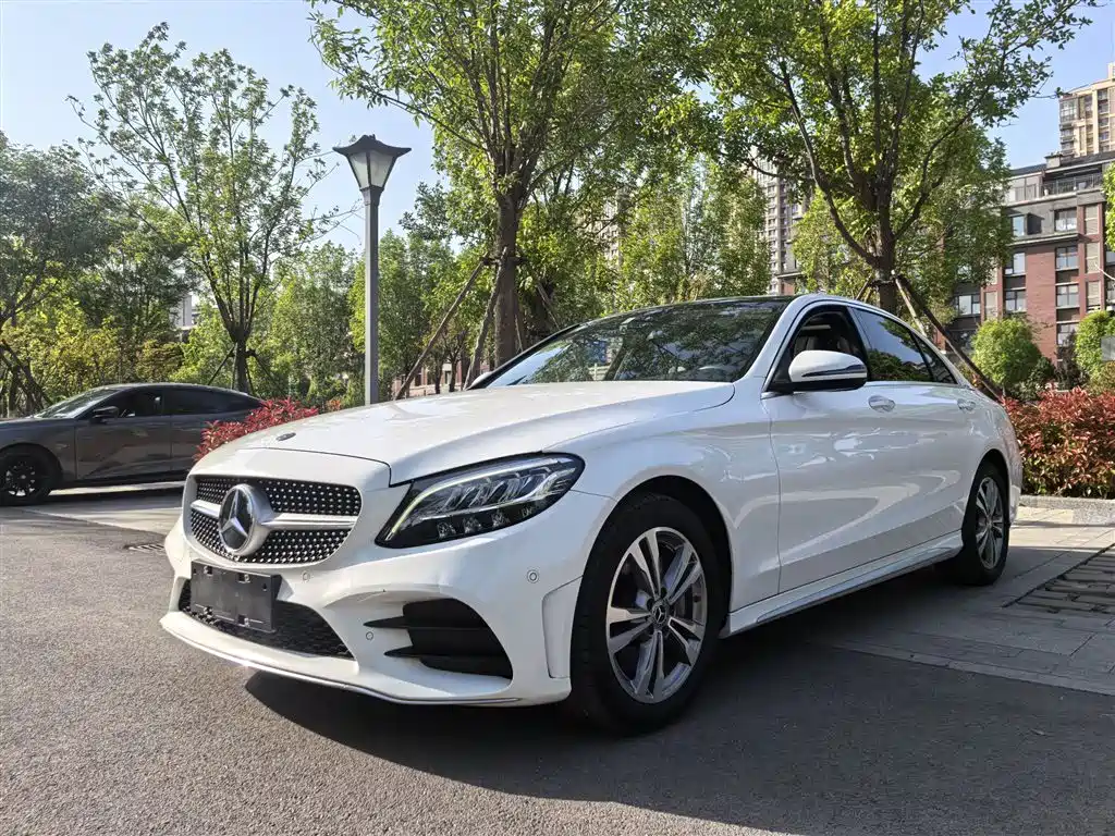 Mercedes-Benz C-Class 2021