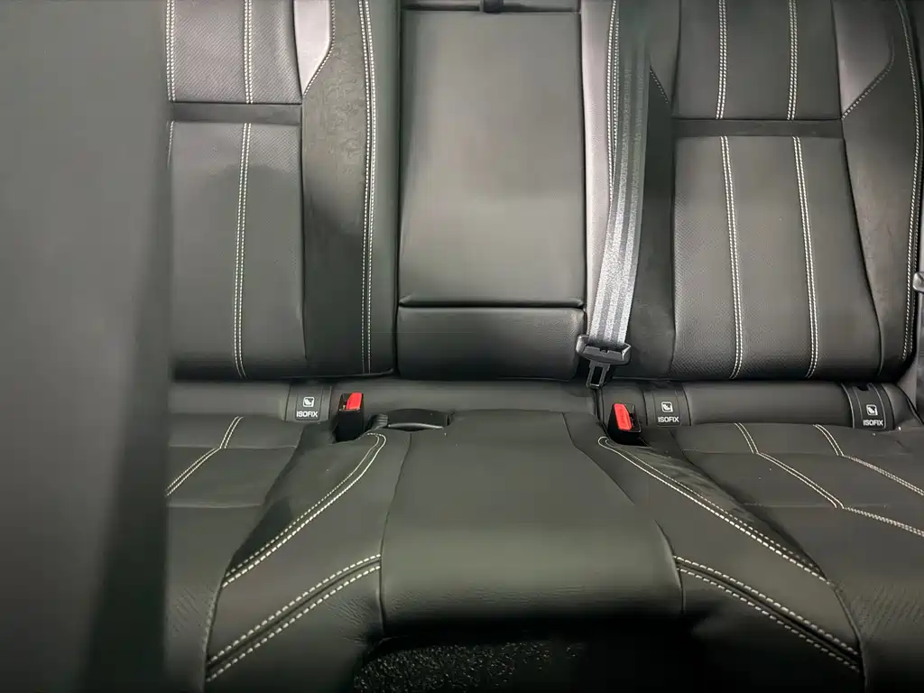 Land Rover Velar — миниатюра 6